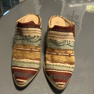 Wonderly 1 pair size 8